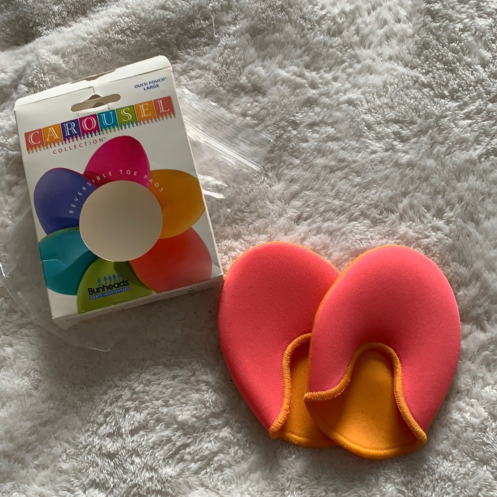 Bunheads reversible ouch-pouch toe pads for pointe